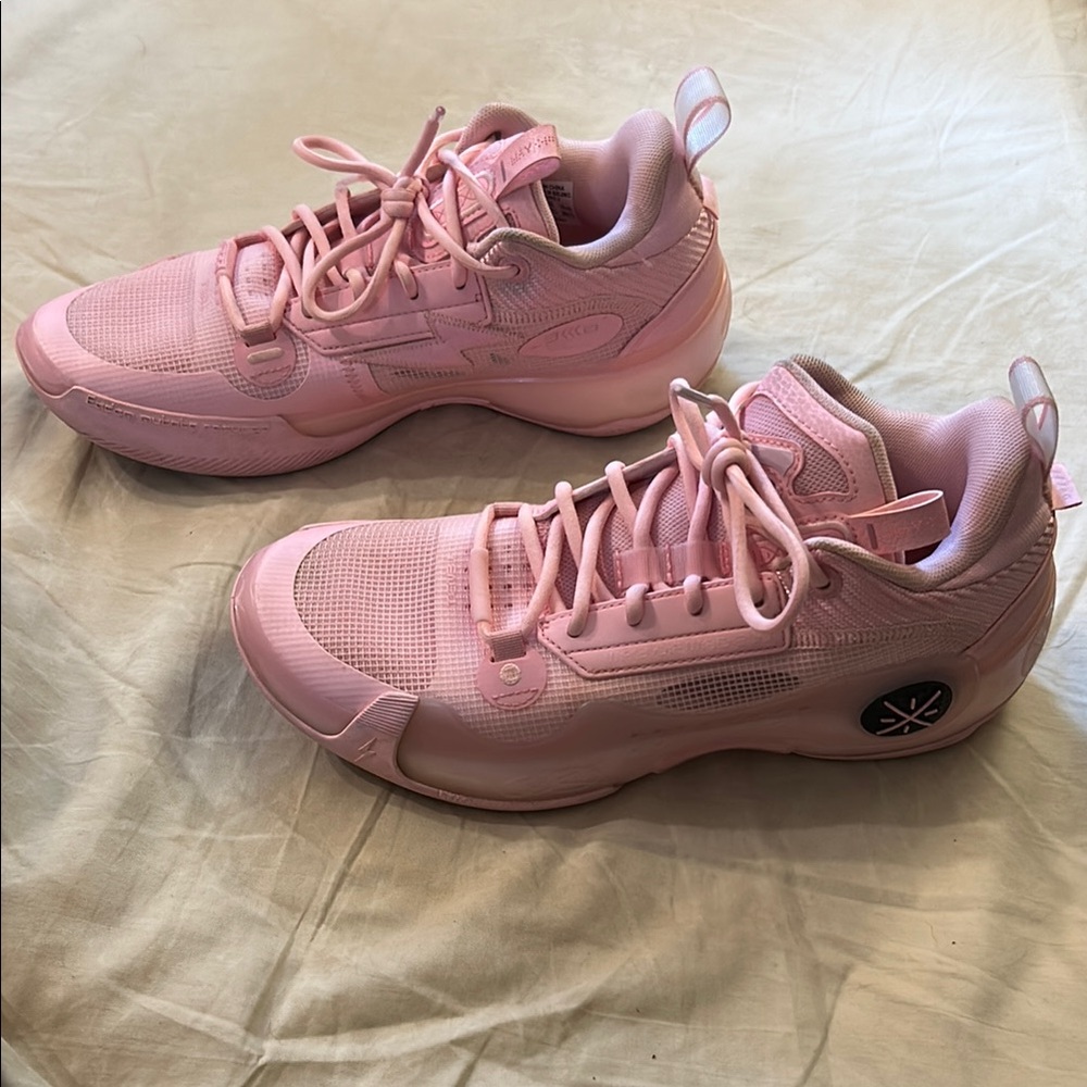 Way of Wade 10 Dwayne Wade Pink/Cherry Blossom Low Women’s Basketball Shoes